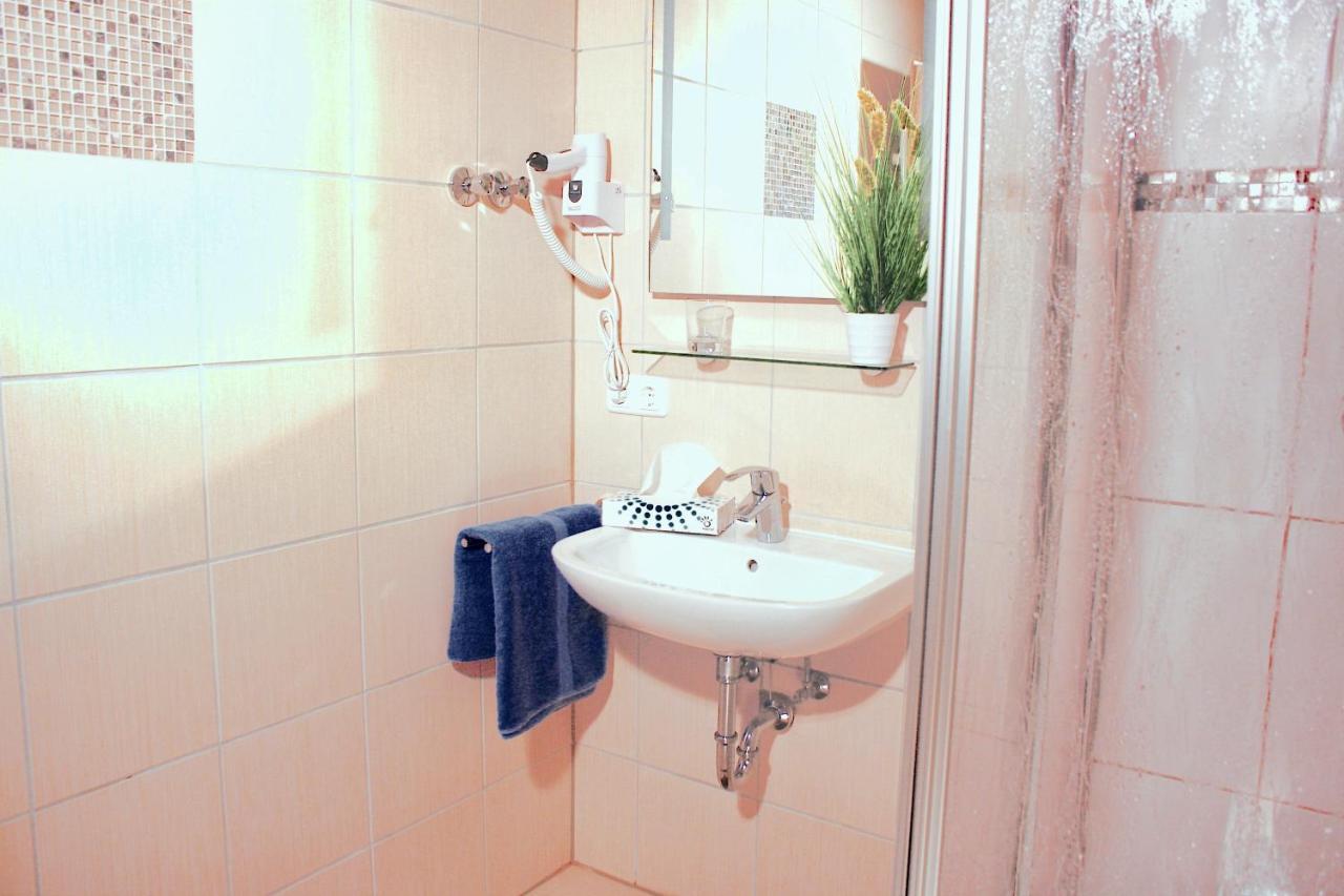 Sunny Hotel Straubing Esterno foto